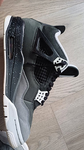 Müün Jordan 4 "Fear" tossud (40.5 eu) (2 foto / 5)