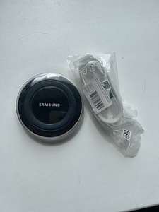 Samsung беспроводное зарядное устройство + новый кабель для (1 фото из 2)