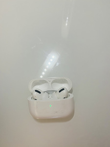 Airpods pro (2 foto / 3)
