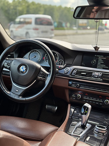 BMW 530d F10 Luxury Black Edition 2012 (4 фото из 4)