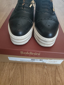 Baldinini platvormiga kingad täisnahast (7 foto / 7)