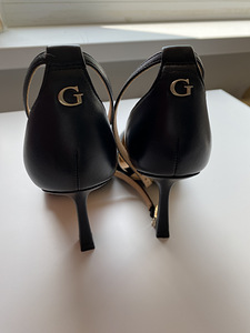 Туфли Guess женские 36 размер натуральная кожа (2 фото из 3)
