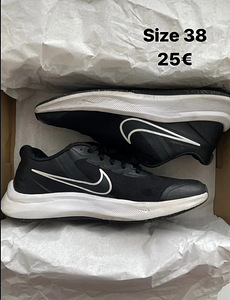 Nike кроссовки (1 фото из 1)
