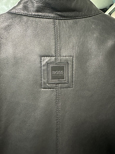 Hugo boss куртка (3 фото из 6)