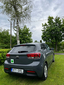 Kia Rio (2 фото из 4)