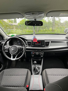 Kia Rio (4 фото из 4)