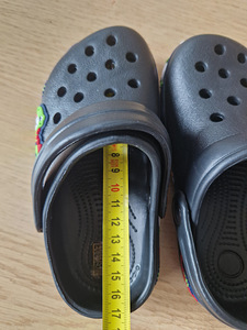 Uued kummijalatsid lapsele s25 (4 foto / 4)
