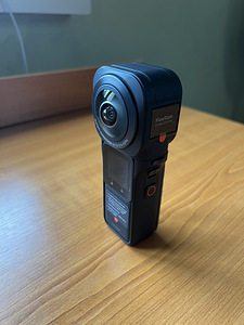 Insta360 ONE RS 1-Inch 360 (2 фото из 8)