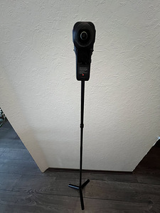 Insta360 ONE RS 1-Inch 360 (8 фото из 8)