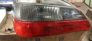 Продается задняя фара для Peugeot 406 (1 фото из 3)