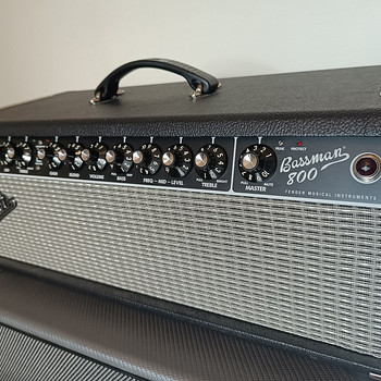Басовый усилитель Fender Bassmann 800