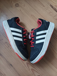Кроссовки Adidas, р.31 (1 фото из 4)