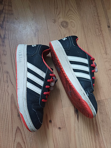 Кроссовки Adidas, р.31 (3 фото из 4)
