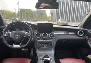 Mercedes-Benz C 43 AMG 3.0 270kW (14 foto / 15)