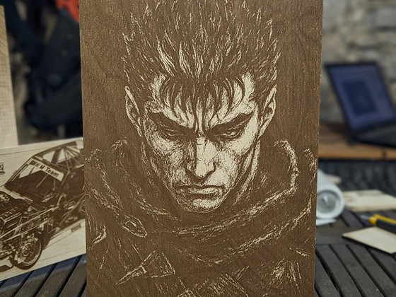 Портретный постер Guts из "Berserk", выжженный на фанере