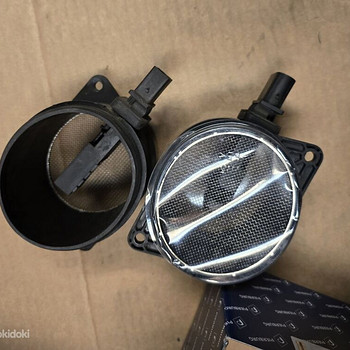 BMW расходомеры воздуха. Б/у
