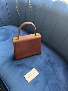 Сумка Salvatore Ferragamo (3 фото из 4)
