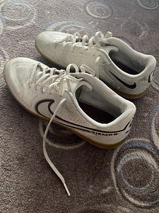 Jalgpallijslatsid Nike tiempo(41) (1 foto / 2)