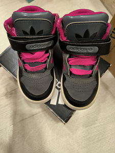Laste tossud ADIDAS, REEBOK (1 foto / 10)