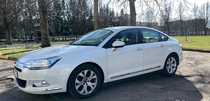 Citroen C5 1.6 115kW (7 фото из 9)