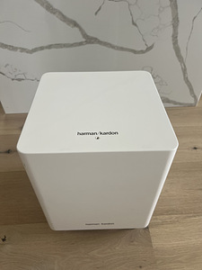 Комплект колонок Harman/Kardon + сабвуфер (2 фото из 10)