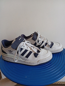 Кроссовки Adidas (1 фото из 1)