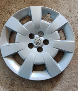 Toyota R16 ilukilp (1 foto / 2)