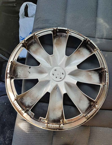 Колпак Toyota 16" (2 фото из 2)