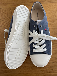 Кроссовки Tommy Hilfiger (4 фото из 4)