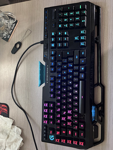 Logitech G910 Orion Spark (1 фото из 2)