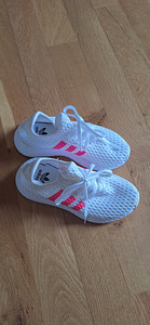Кроссовки Adidas, размер 29 (1 фото из 5)