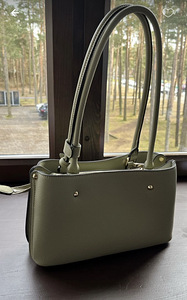 Сумка Guess (2 фото из 4)