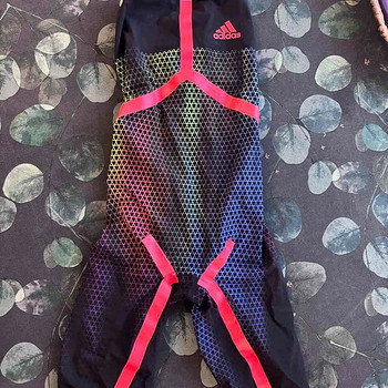 Adidas Adizero XVI ujumistrikoo võistluseks