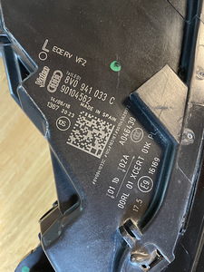 AUDI A3/S3 2016-2019 ЛЕВАЯ LED ФАРА 8V0941033C 90104562 A (3 фото из 6)