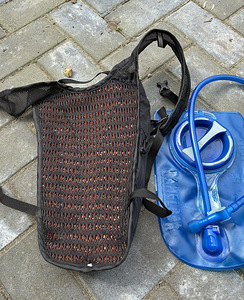 CamelBak гидратор для длительных велосипедных поездок (2 фото из 2)