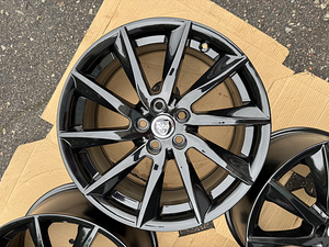 18" оригинальные диски Jaguar 5x108 (2 фото из 6)