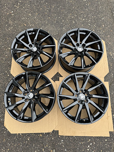 18" оригинальные диски Jaguar 5x108 (6 фото из 6)