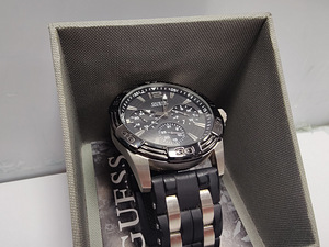Часы Guess W0366G1 + Коробка (3 фото из 5)