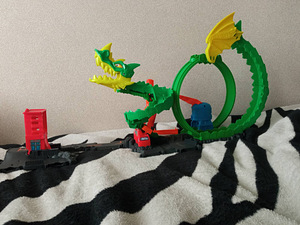 Hot Wheels draakon (2 foto / 3)