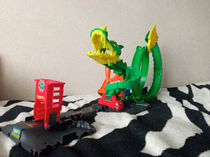 Hot Wheels draakon (3 foto / 3)