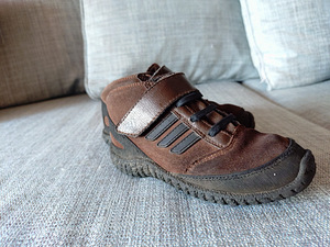 Adidas kõrgemad tossud 26 (1 foto / 3)