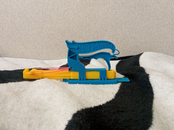 Запускная станция для машинки Hot Wheels.