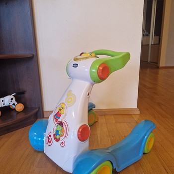 Chicco kõndimistugi. Muusikaline kõndimistugi..