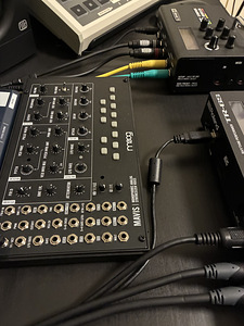 Moog Mavis analog monosynth (1 foto / 3)