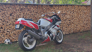 Yamaha FZR 600 Genesis 67кВт (3 фото из 7)