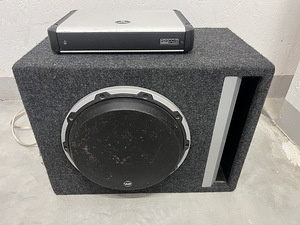 Subwoofer JL Audio koos võimuga (1 foto / 8)