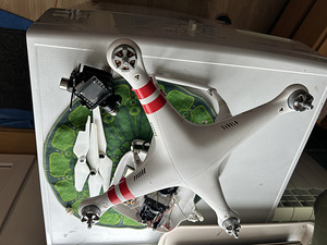 Запасные части для DJI Phantom. (2 фото из 5)