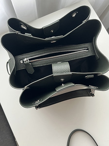Armani (2 фото из 3)