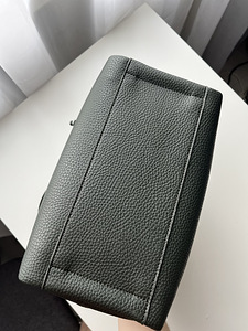 Armani (3 фото из 3)