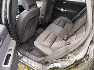 2005 Volvo V50 Momentum (10 foto / 10)